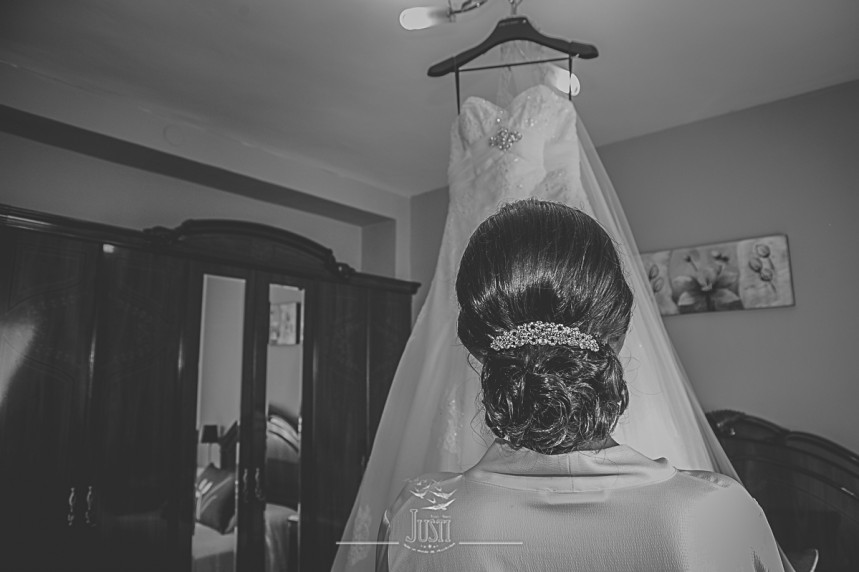 Boda en Talarrubias fotografias peinado recogido traje novia