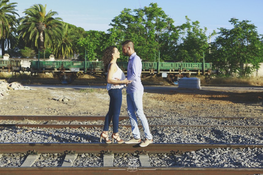 fotos preboda en vias del tren estacion ferrocarril guareña