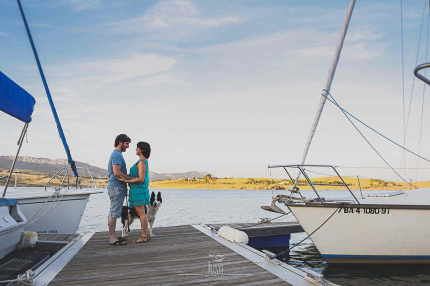 Luz y Kamylo - preboda en orellana la vieja con perro-2