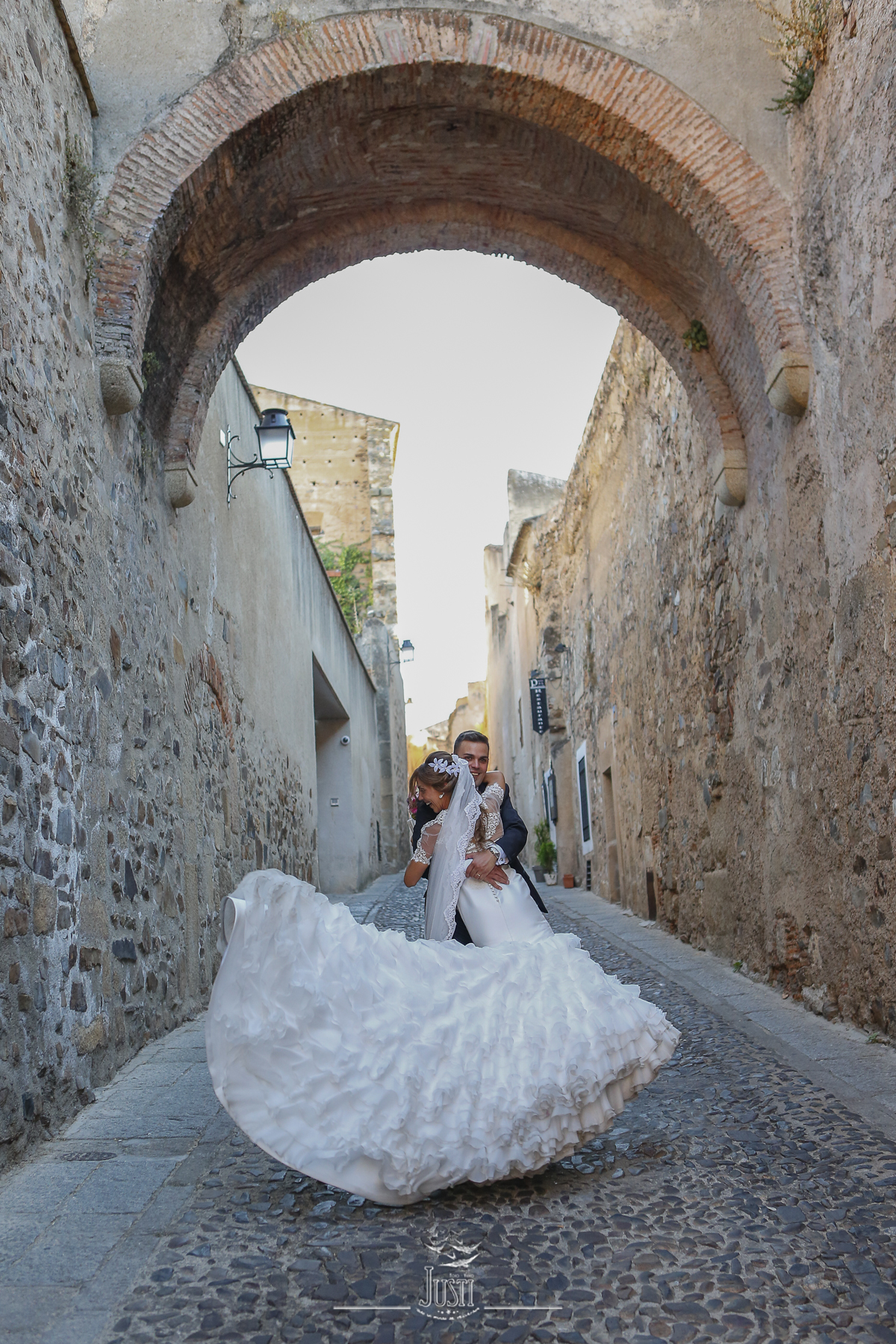foto boda arco trajano caceres