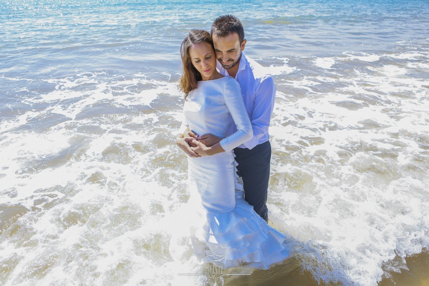 fotografias-profesionales-post-boda-en-el-rocio-y-la-playa-18-de-23